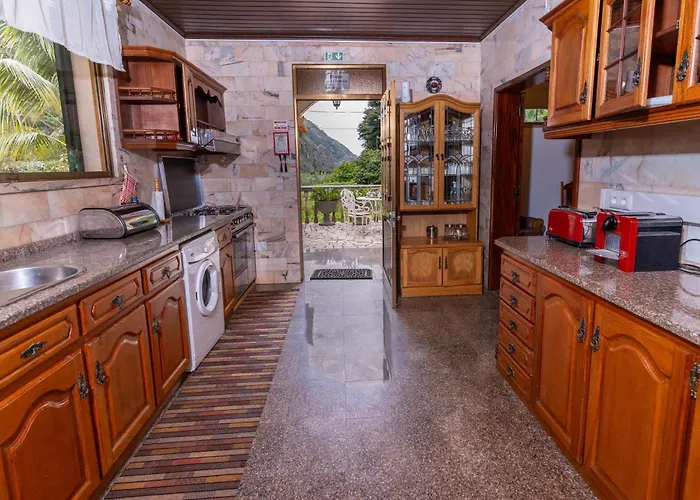 Madeira Paradise ריביירה בראבה