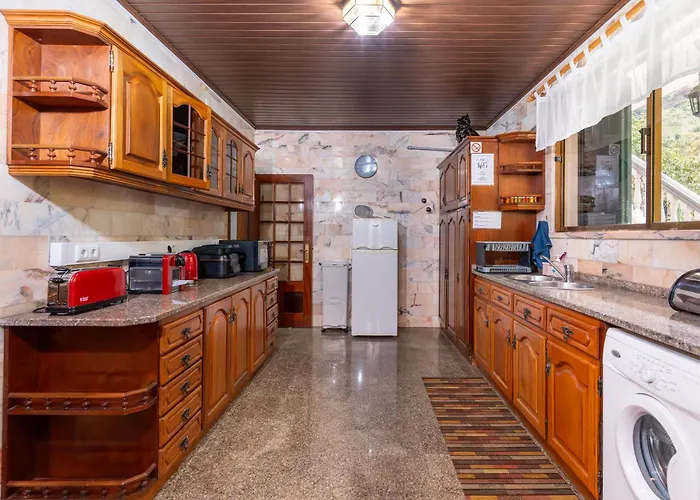 בית נופש Madeira Paradise *